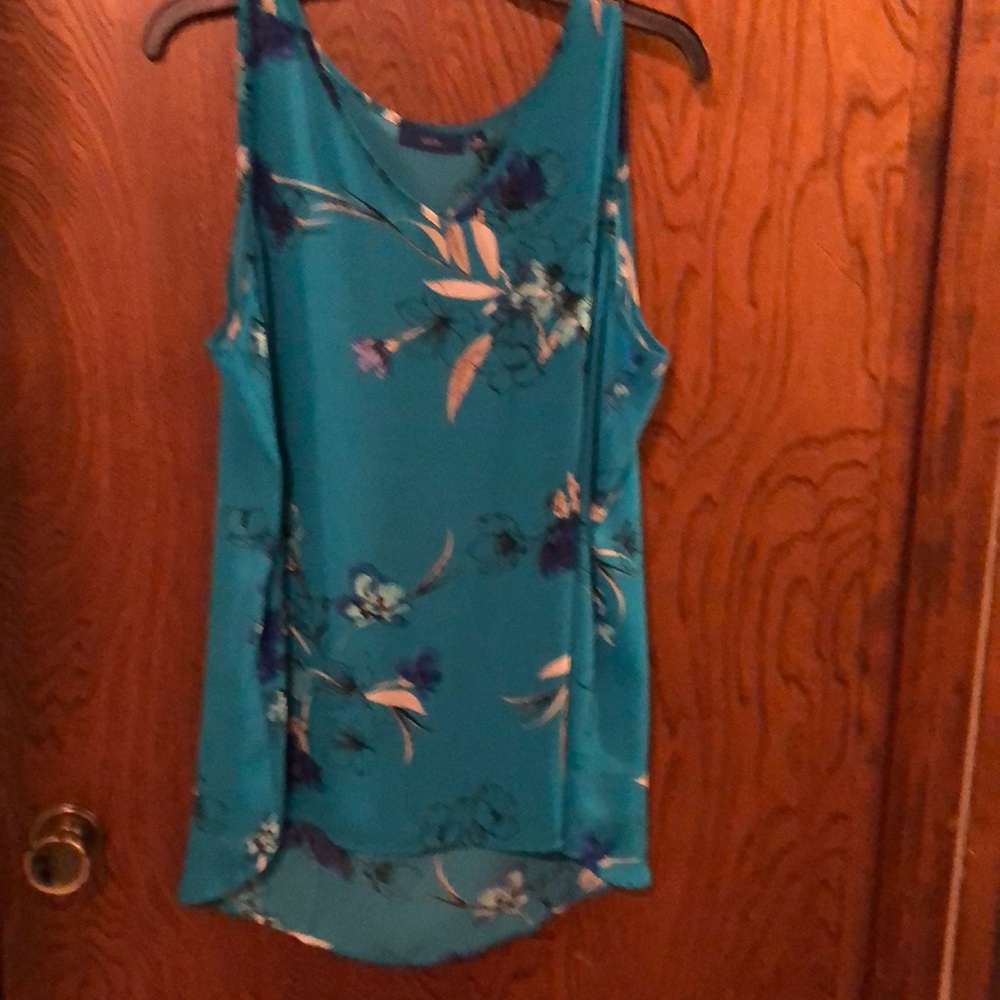 Apt 9 sleeveless floral blouse